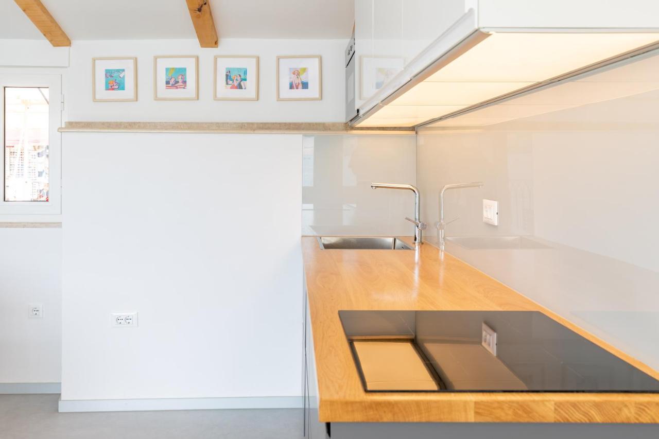 Seafront Baska Apartment ภายนอก รูปภาพ